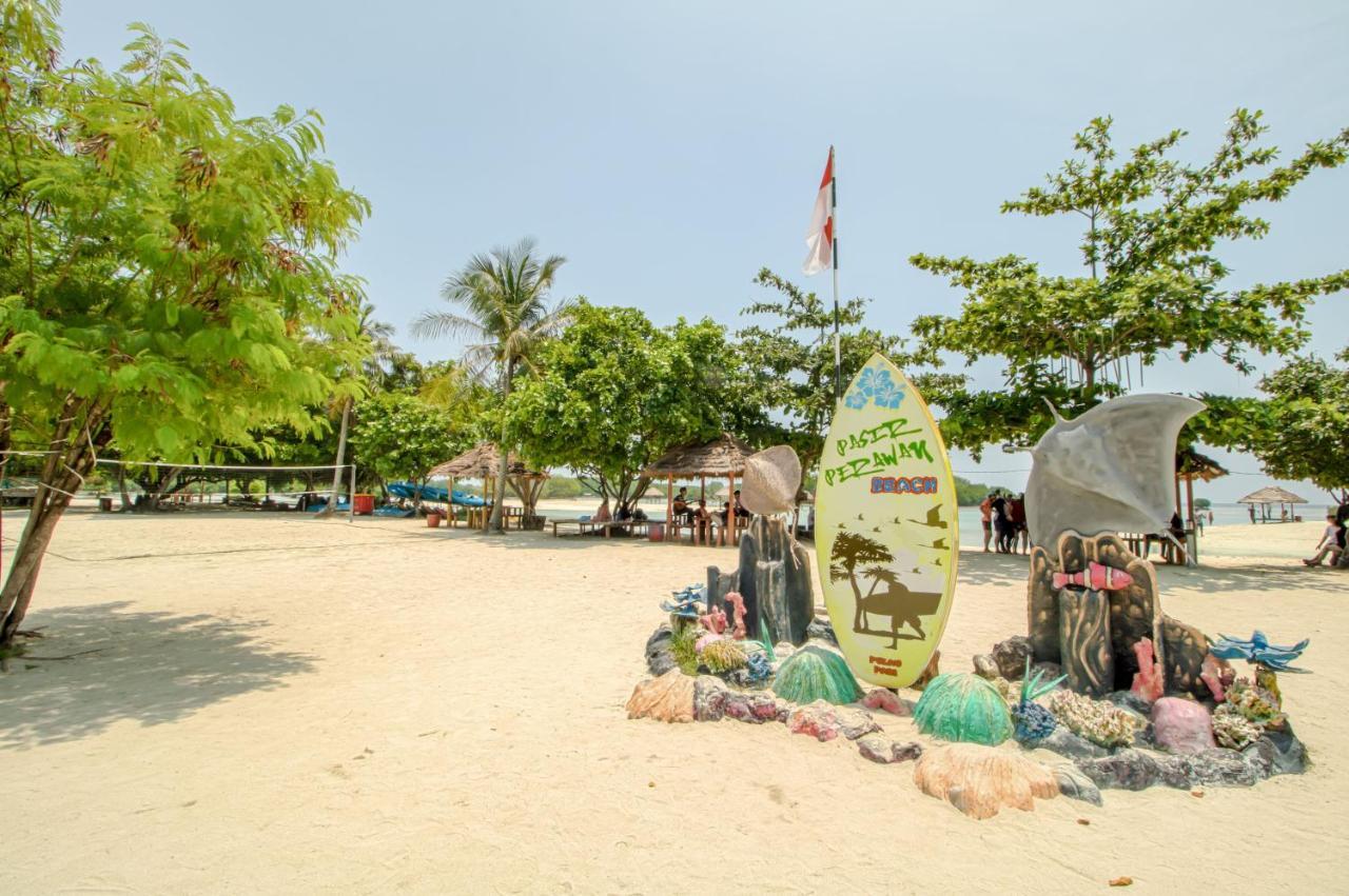 Guerilla Dive Lodge Pulau Pari Jakarta Bagian luar foto