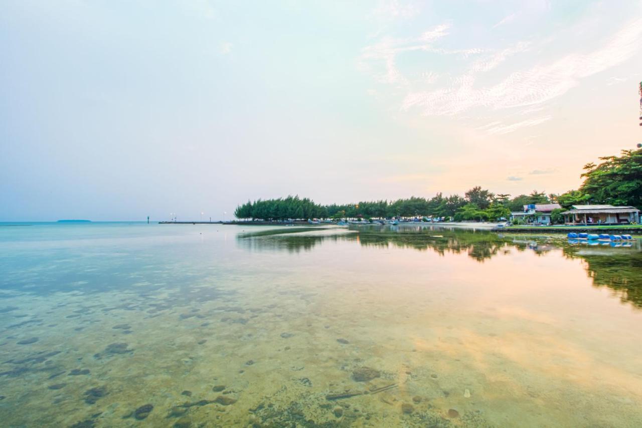 Guerilla Dive Lodge Pulau Pari Jakarta Bagian luar foto